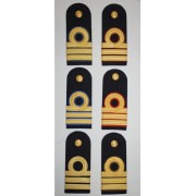 Spalline (paio) per uniforme di servizio estiva (S.E.B) e ordinaria estiva (O.E.) o uniforme da sera estiva "DINNER" per TV della Marina Militare Italiana Spalline (paio) per uniforme di servizio estiva (S.E.B) e ordinaria estiva (O.E.) o uniforme da sera estiva "DINNER" per TV della Marina Militare Italiana